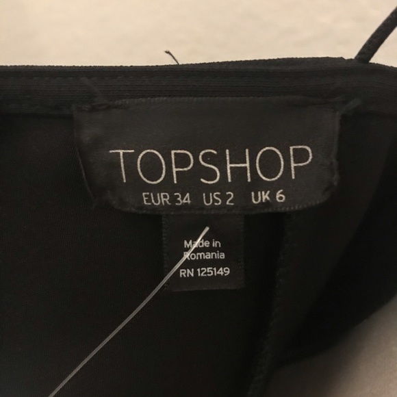 Black Key Hole Dress - Picture 3 of 3